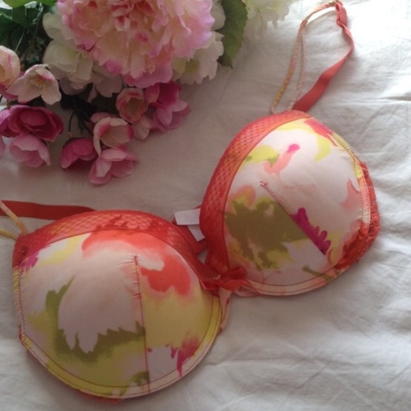 GILLIAN & OMALLY'S  PRETTY PADDED BRA 34D - Picture 4 of 8